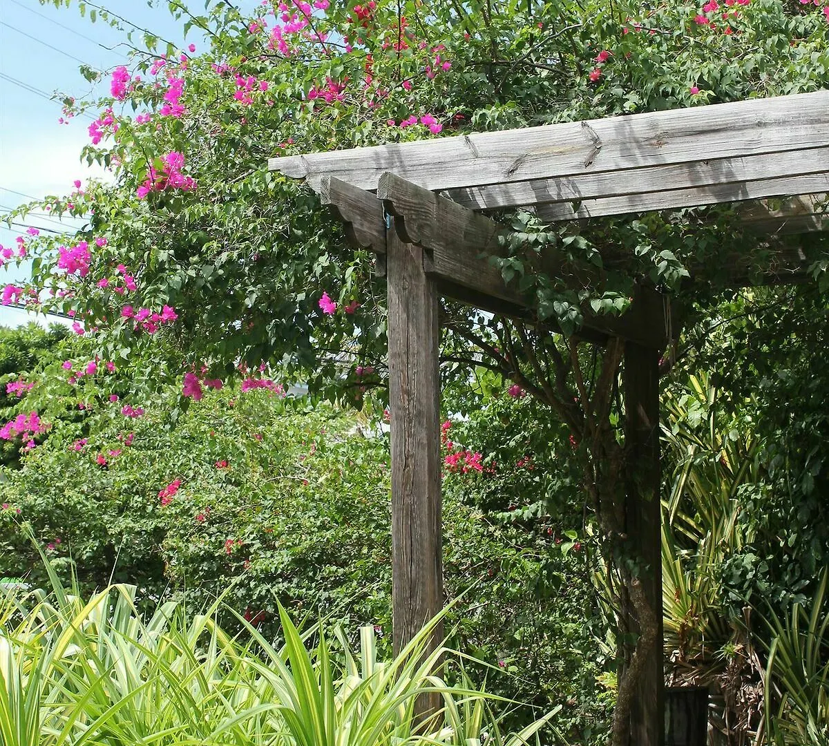 Tingum Village Hotel Dunmore Town 3*,